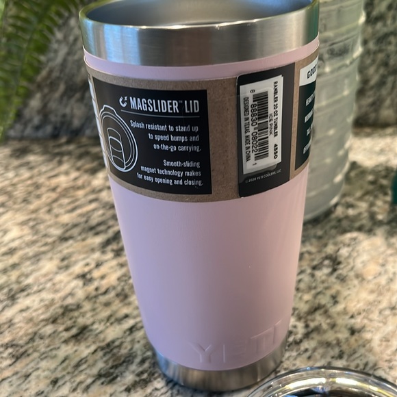 Yeti Authentic 20 oz. Rambler NWT - Picture 5 of 7